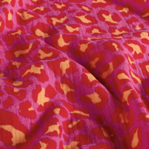 Double gaze leopard rose